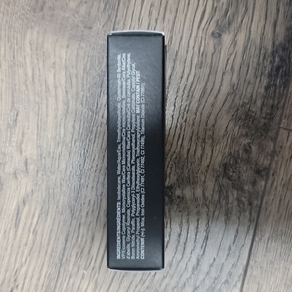 Younique Moodstruck Eyeshadow Eye Primer - Picture 2 of 2